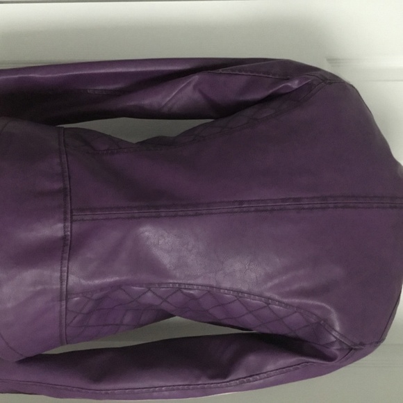 Faux leather Jacket - Picture 2 of 3